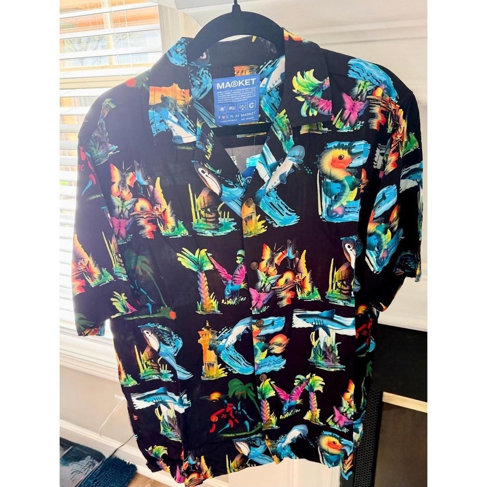 Market Studio Island Life Camp Shirt Mens Medium Button Down Short Sleeve NWT